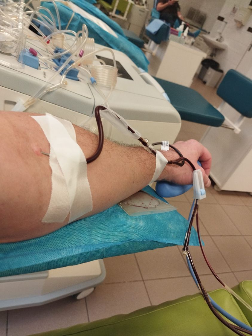 PARAŠUTISTÉ A KREV PARAŠUTISTÉ A KREV